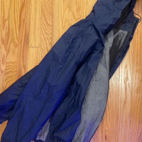 The North Face Men's Navy zip up windbreaker jacket raincoat outdoor Jacket - Picture 8 of 16